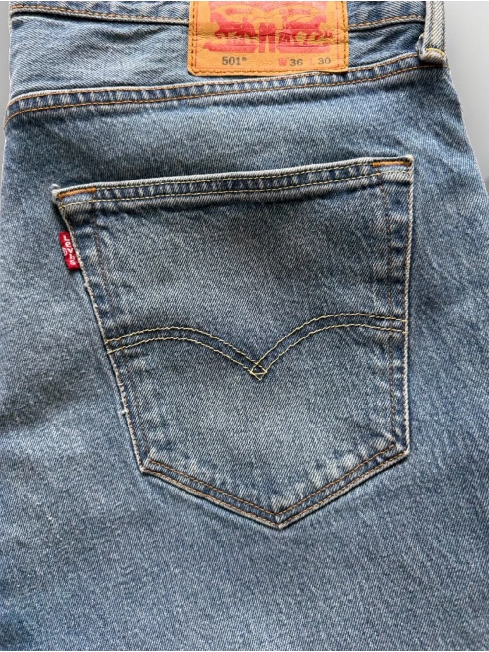 Levi’s 501 Original Fit Jeans Men 36x30 The Ben Straight Leg Button Fly Cotton
